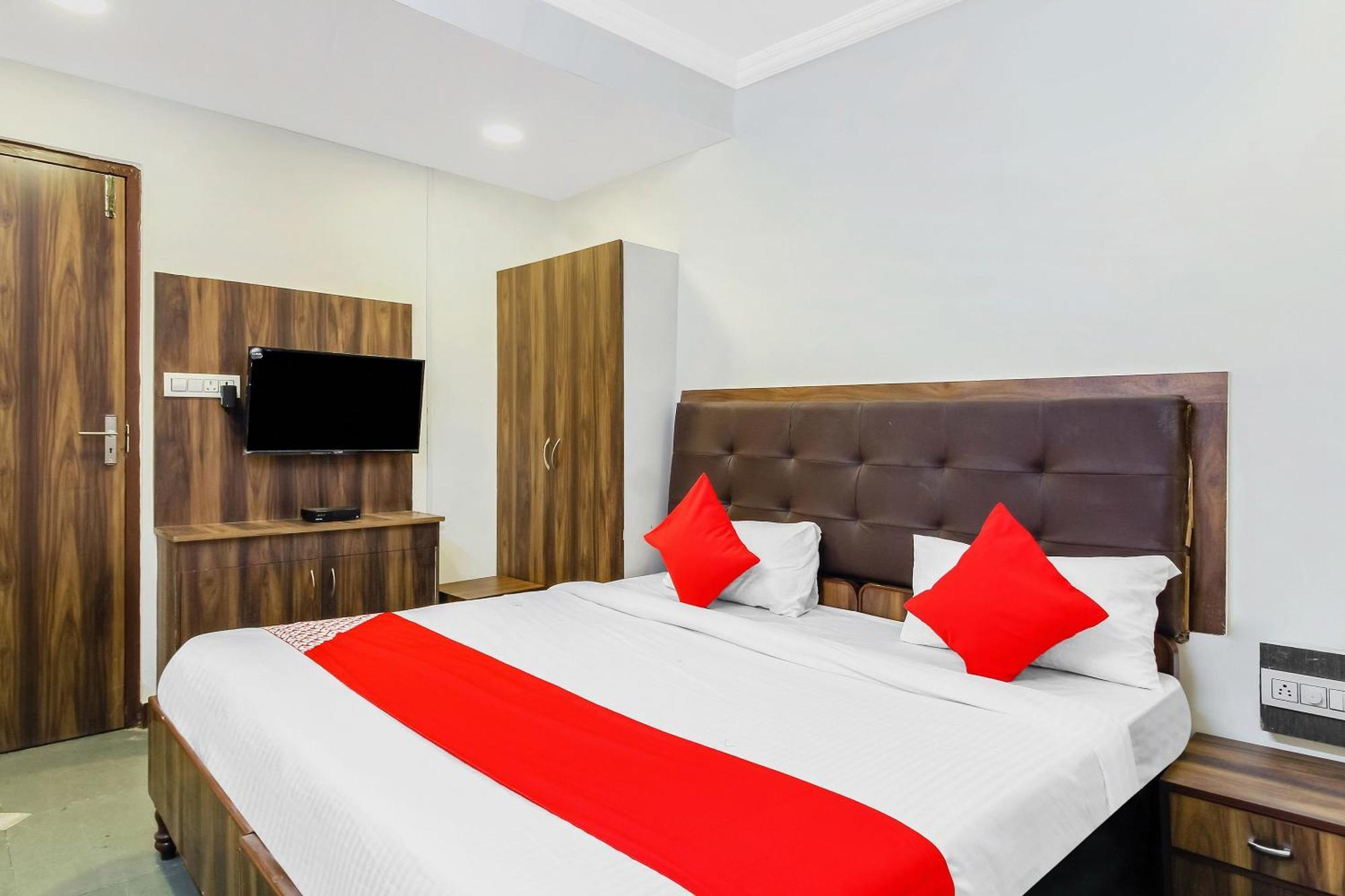 Hotel O Tokyo Hyderabad Exterior photo